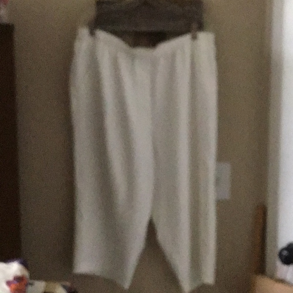 White womens capris